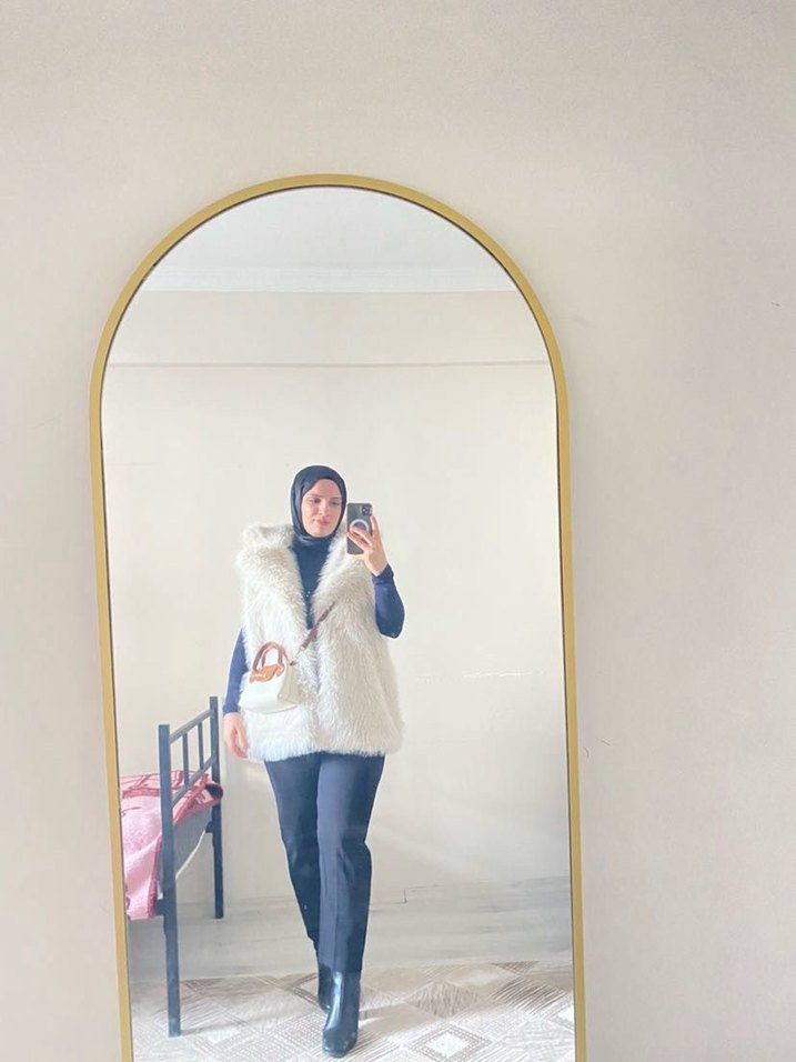 Bej Kürklü Oversize Yelek - Görsel 3