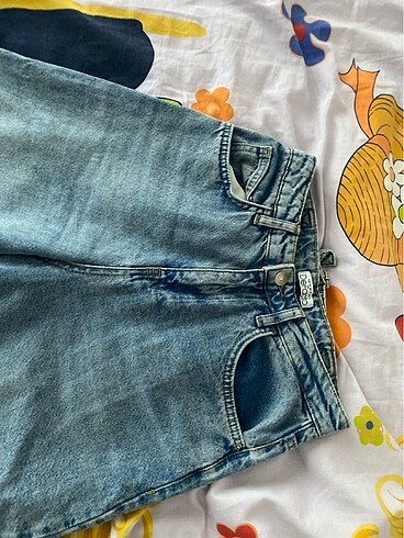 Beli kemer detaylı balon fit jean