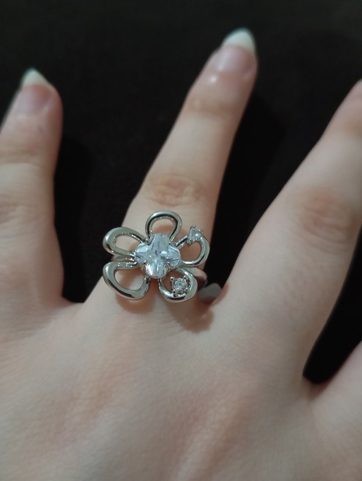 Çiçek Desenli Kadın Yüzük - Görsel 3