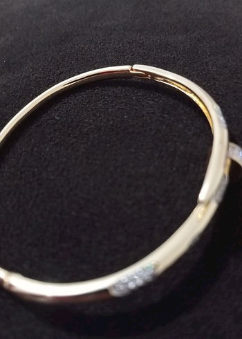 Parlak Altın Renkli Çivi Desenli Kadın Bileklik - Görsel 3