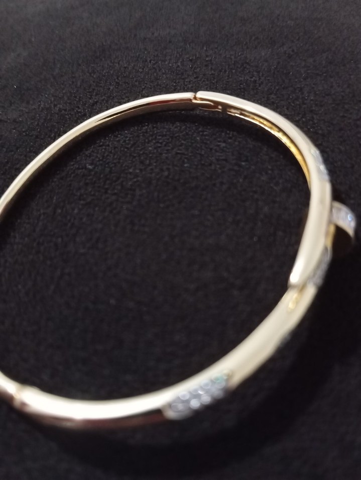 Parlak Altın Renkli Çivi Desenli Kadın Bileklik - Görsel 3