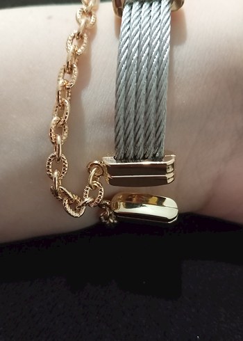 Zincir Detaylı Parlak Altın Kadın Kol Saati - Görsel 3