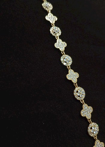 Zincir Detaylı Altın Renkli Kadın Bileklik - Görsel 3