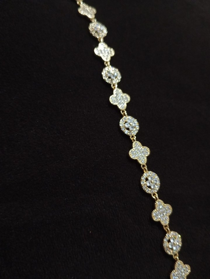 Zincir Detaylı Altın Renkli Kadın Bileklik - Görsel 4