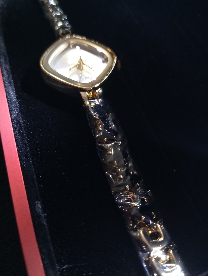 Klasik Gold Kadın Kol Saati - Görsel 3