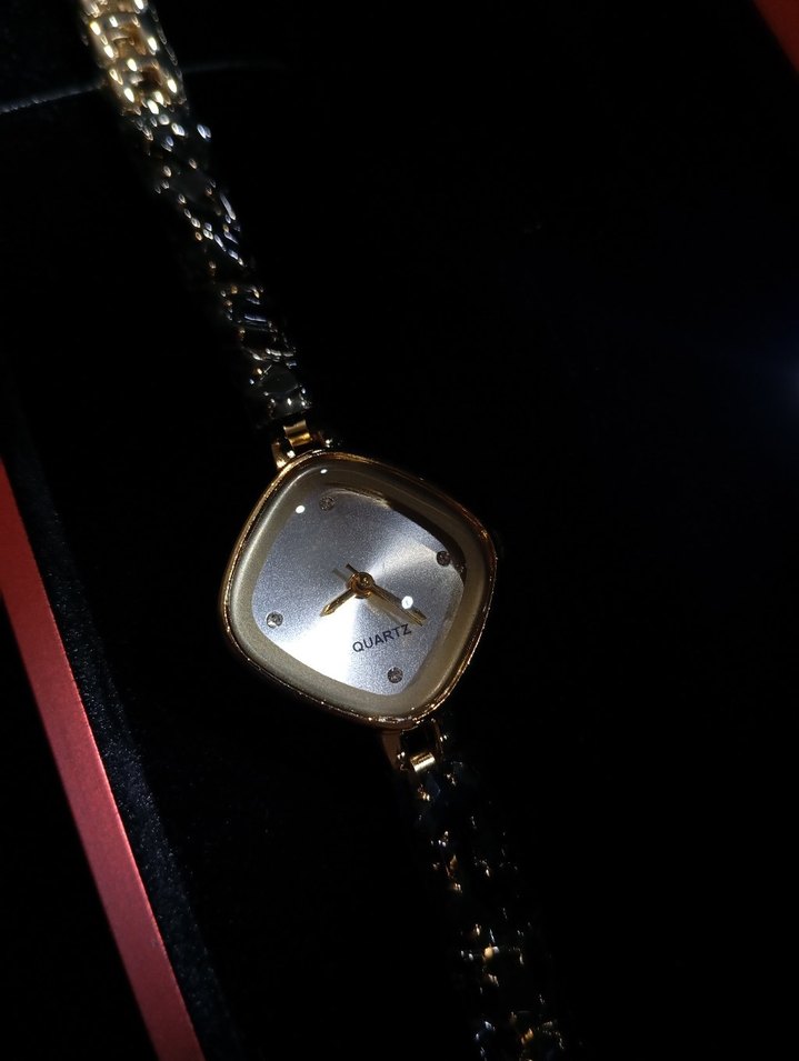 Klasik Gold Kadın Kol Saati - Görsel 2