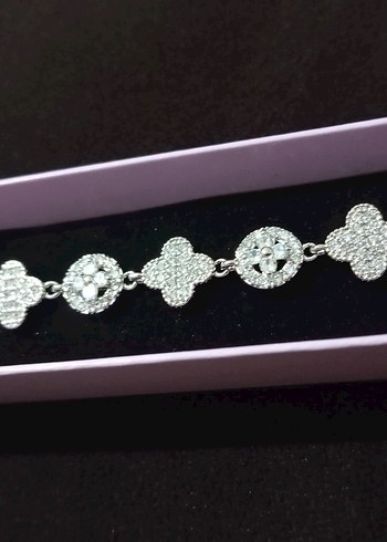 Beyaz Parlak Zincir Detaylı Kadın Bileklik - Görsel 2