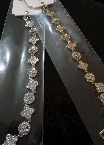 Beyaz Parlak Zincir Detaylı Kadın Bileklik - Görsel 4