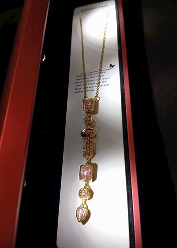 Zincir Detaylı Uzun Y Kolye - Görsel 3