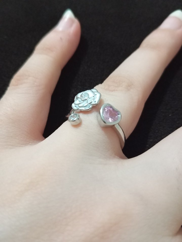 Pembe Çiçekli Kadın Yüzük Pırıltılı Tasarım - Görsel 2