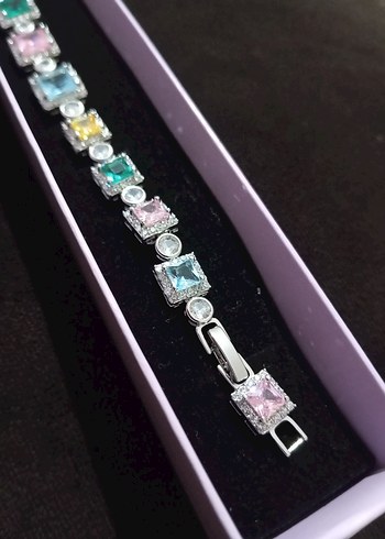 Renkli İşlemeli Payetli Kadın Bileklik - Görsel 6