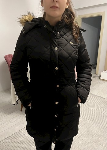 Kadın Siyah Uzun Kürklü Kış Montu - Görsel 5