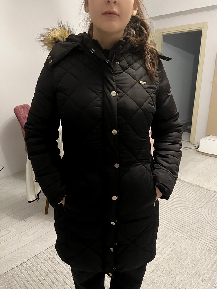 Kadın Siyah Uzun Kürklü Kış Montu - Görsel 5