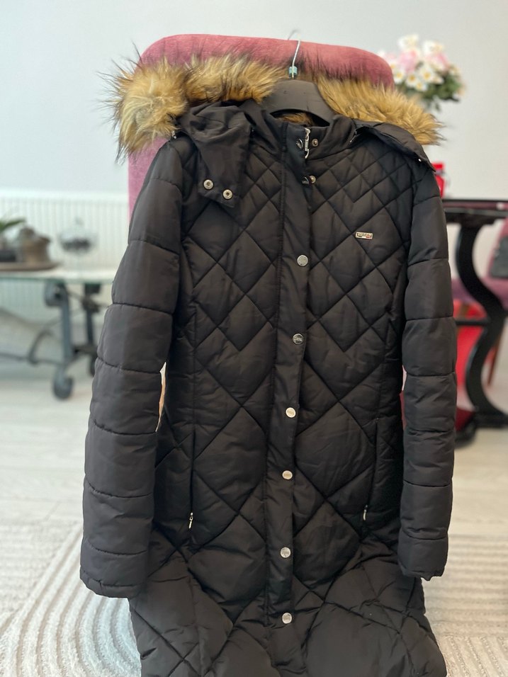 Kadın Siyah Uzun Kürklü Kış Montu - Görsel 2