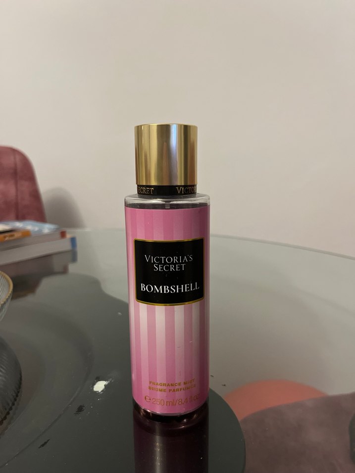 Victoria's Secret Bombshell Vücut Spreyi 250 ml - Görsel 2