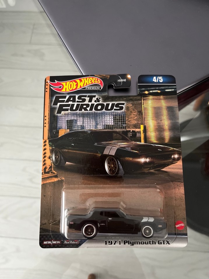 Hot Wheels Aston Martin DBS Oyuncak Araba - Görsel 3