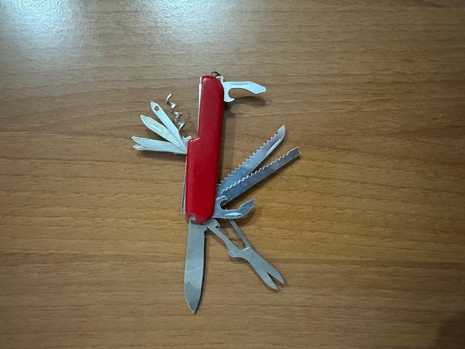 Kırmızı Çok Fonksiyonlu Çakı - Görsel 2