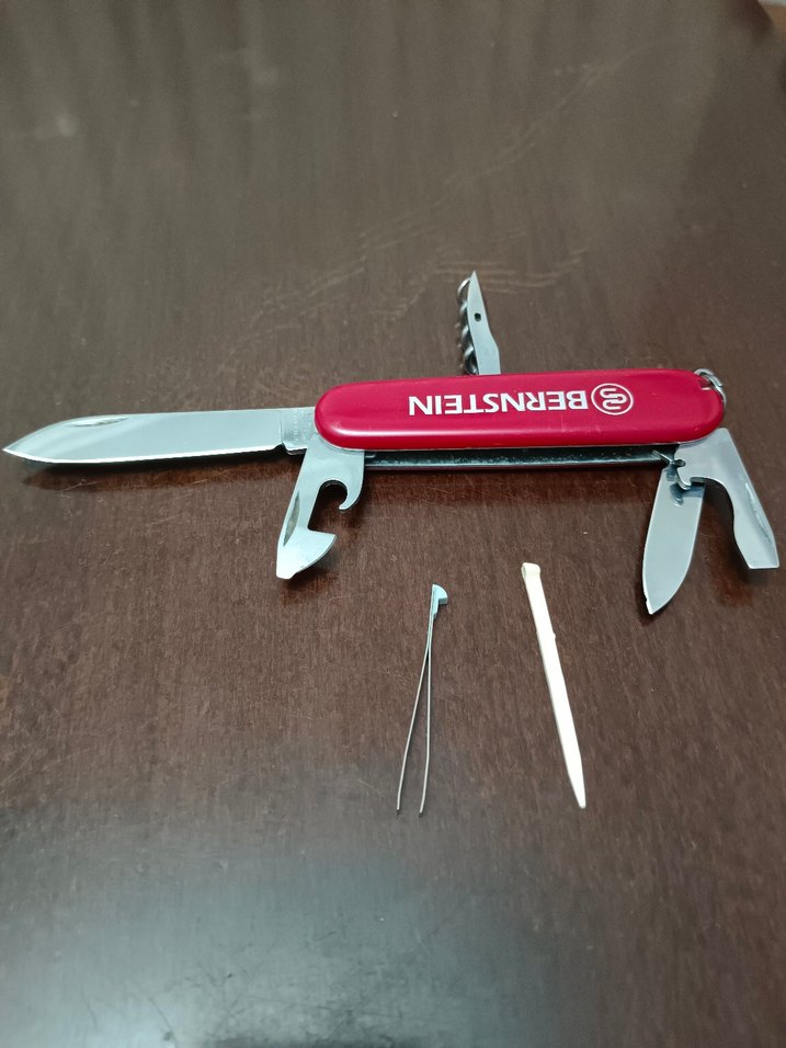 Kırmızı Çok Fonksiyonlu Orijinal Victorinox çakı - Görsel 2