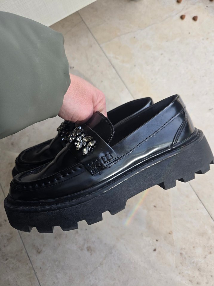 Zara Koz Çocuk Siyah Parlak Yılan Desenli Platform Loafer 34 - Görsel 4
