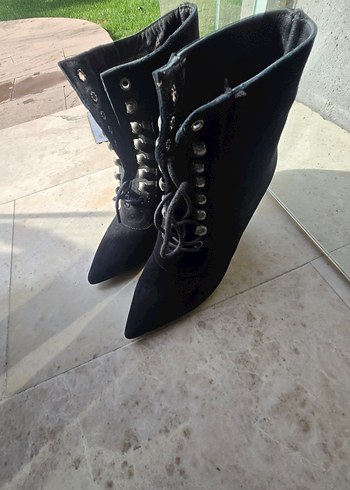 İpekyol Siyah Süet Goth Stiletto Topuklu Bot - Görsel 4