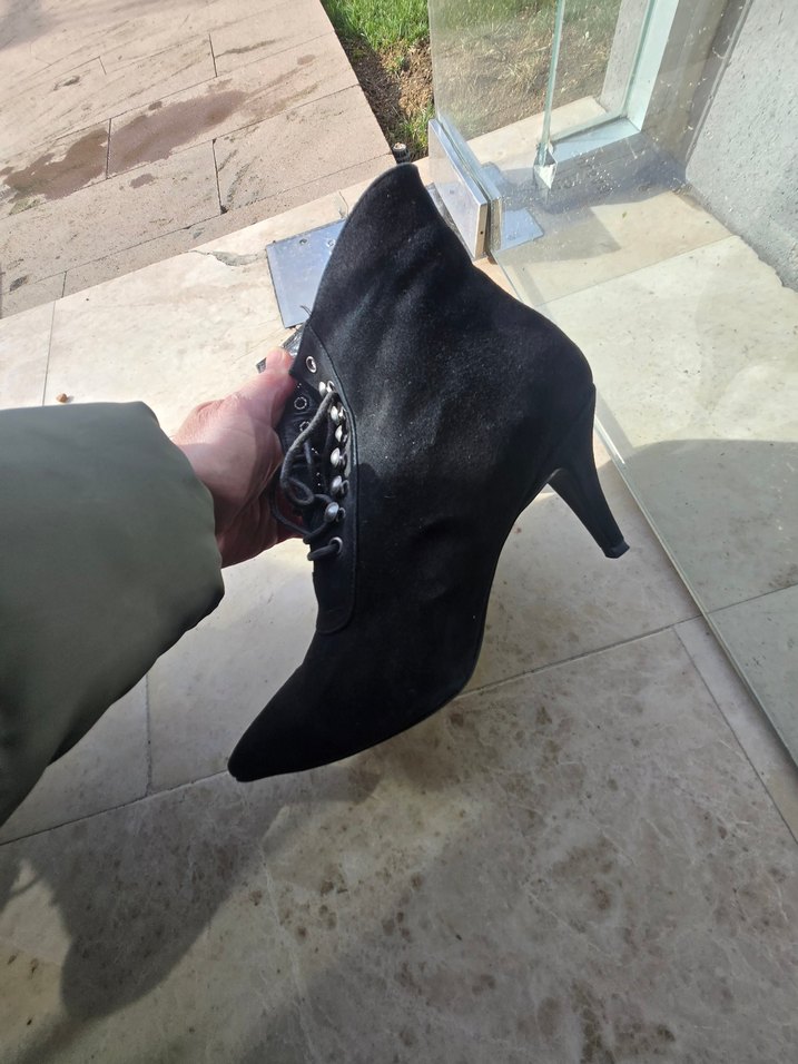 İpekyol Siyah Süet Goth Stiletto Topuklu Bot - Görsel 2