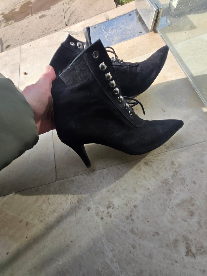 İpekyol Siyah Süet Goth Stiletto Topuklu Bot - Görsel 3