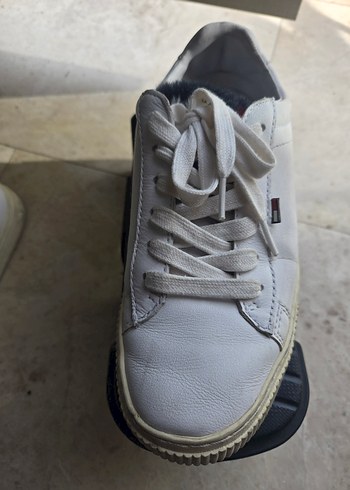 Tommy Kadın Beyaz Tüylü Bağcıklı Spor Ayakkabı 37 - Görsel 4