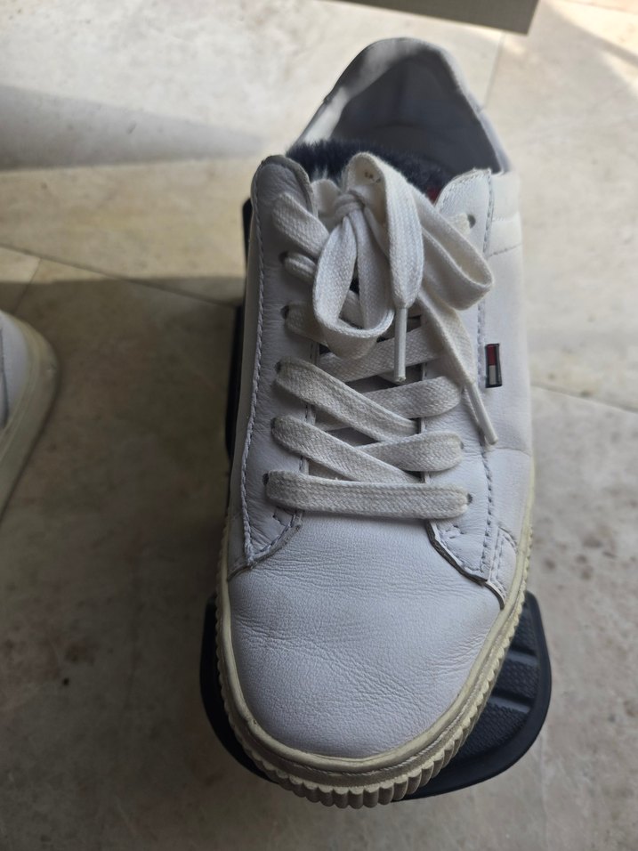 Tommy Kadın Beyaz Tüylü Bağcıklı Spor Ayakkabı 37 - Görsel 4