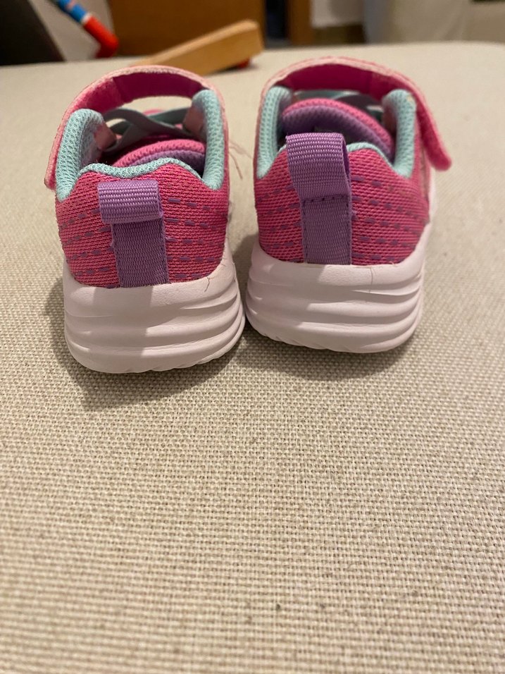 Skechers 23 numara kız çocuk ayakkabı - Görsel 3