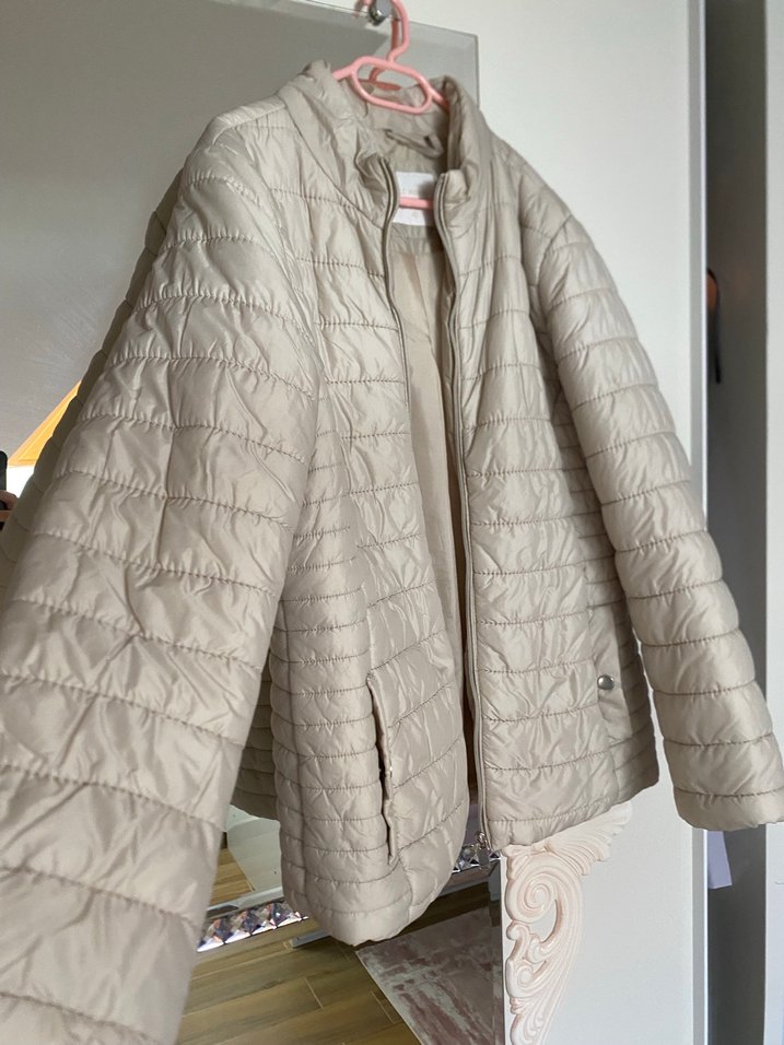 Bej Kadın şişme mont 40 beden fakat 42 bedene uygundur - Görsel 2