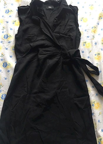 Siyah V Yaka Kolsuz Elbisesi - Görsel 2