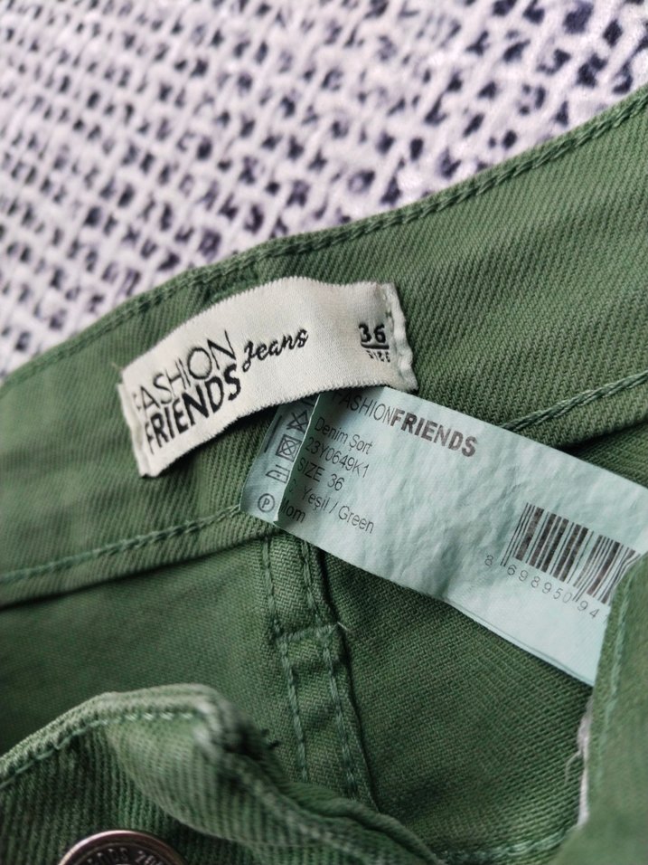 Kadın Yeşil Pamuk Bermuda Şort - Görsel 3