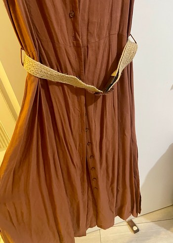 Kahverengi Saten Görünümlü Uzun Elbise - Görsel 3