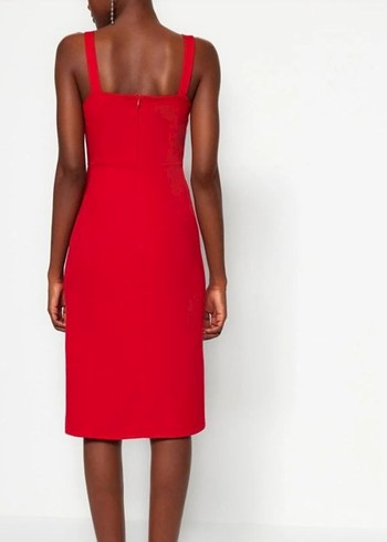 Kırmızı İnce Askılı Şık Abiye Elbise - Görsel 3