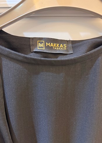 Az kullanılmış Siyah Uzun Kollu Rahat Kesim Kadın tulum elbise - Görsel 2