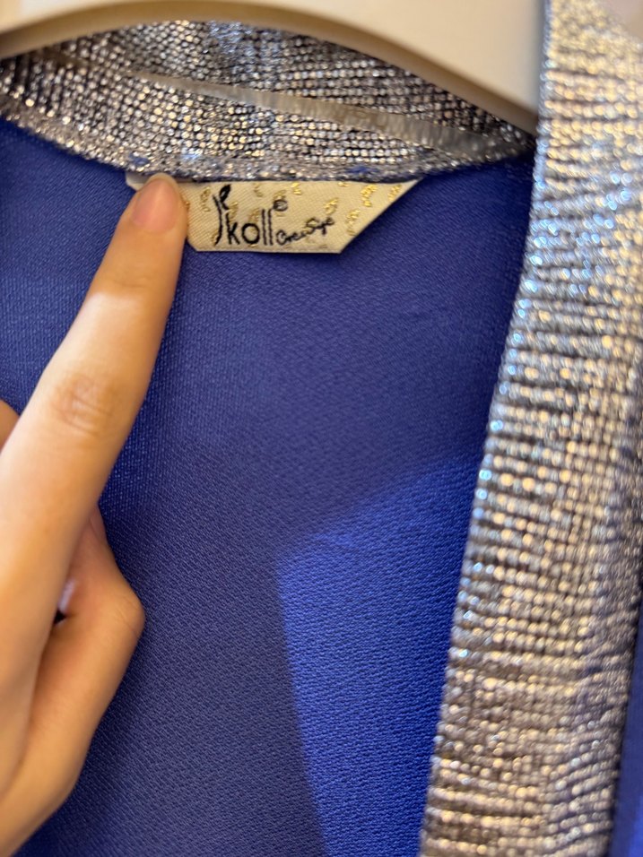 Çok az kullanılmış Kadın Parlak Mavi Uzun Kollu Bornoz - Görsel 2