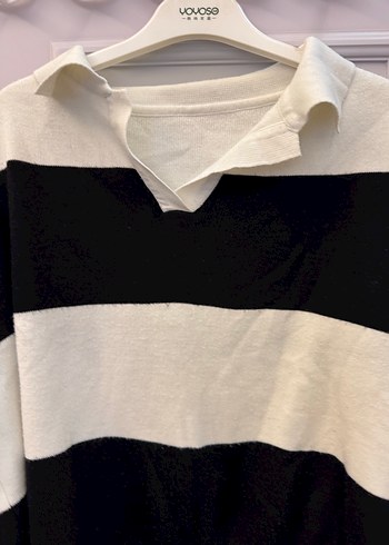 Çok az kullanılmış Pamuklu Siyah Beyaz Çizgili Kadın Kazak - Görsel 2