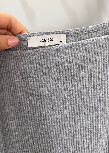 Az kullanılmış Gri Midi Kolsuz Kadın Elbise - Görsel 2