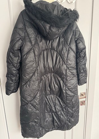 Çok az kullanılmış Kürklü Siyah Uzun Kadın Kışlık Mont - Görsel 3