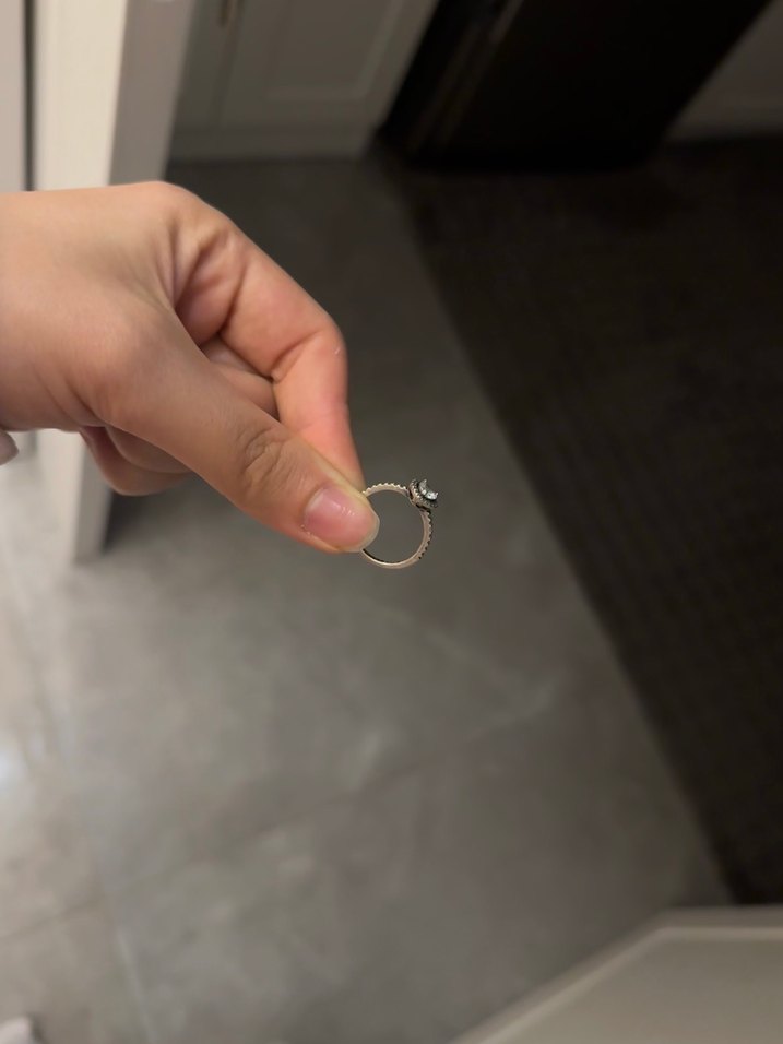 Pandora Minimalist Beyaz Düğmeli Kadın Yüzük - Görsel 2