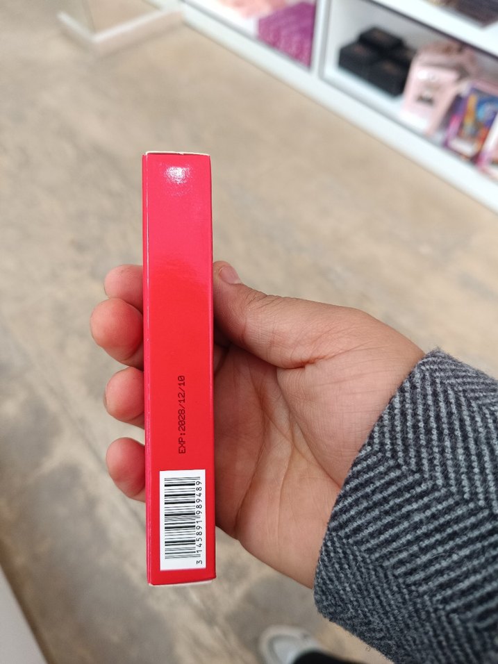 Chanel Kırmızı Maskara - Suya Dayanıklı - Görsel 2