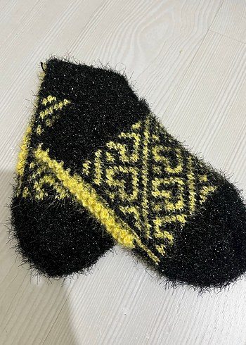 Siyah Ve Sarı Desenli Simli Patik - Görsel 3