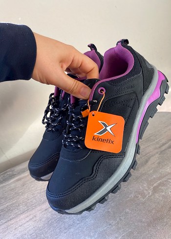 Mor Detaylı Bağcıklı Kadın Spor Ayakkabı - Görsel 3