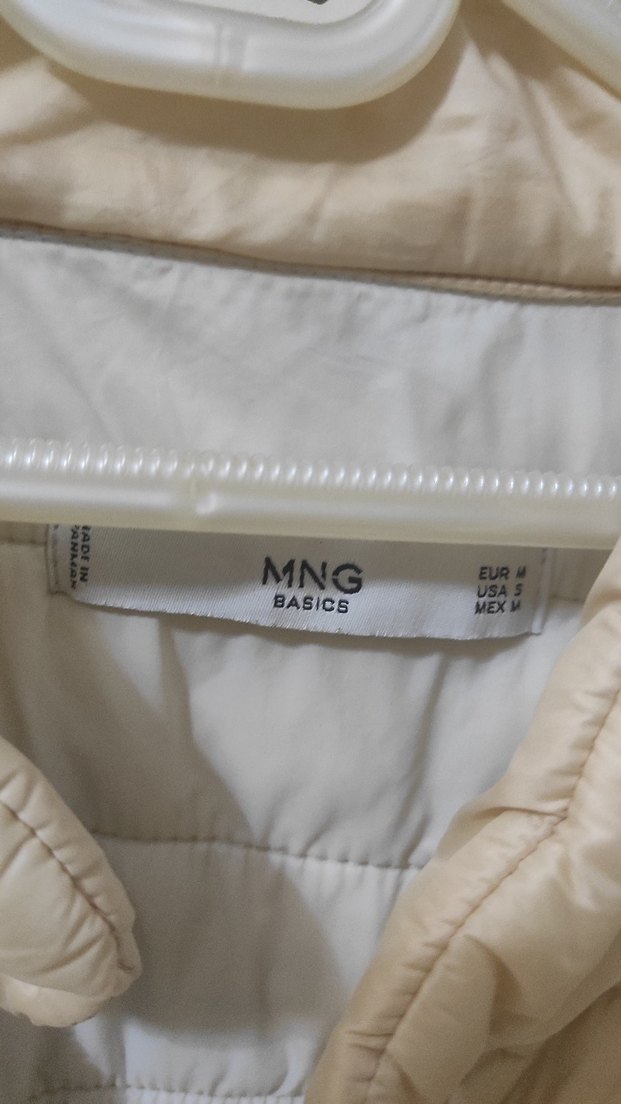 Bej Fermuarlı Kadın Kısa Kışlık Mont - Görsel 2