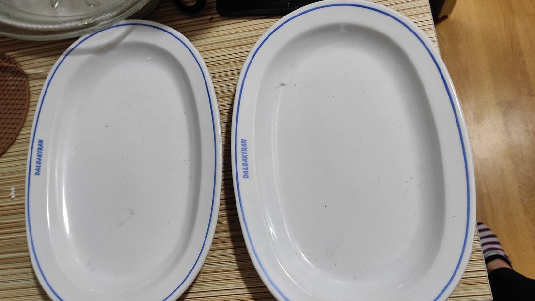 Beyaz Parlak Dalkiran Yemek Tabağı - Görsel 3