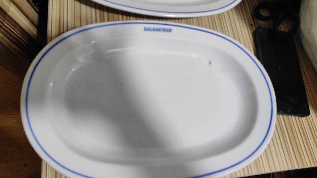 Beyaz Parlak Dalkiran Yemek Tabağı - Görsel 2