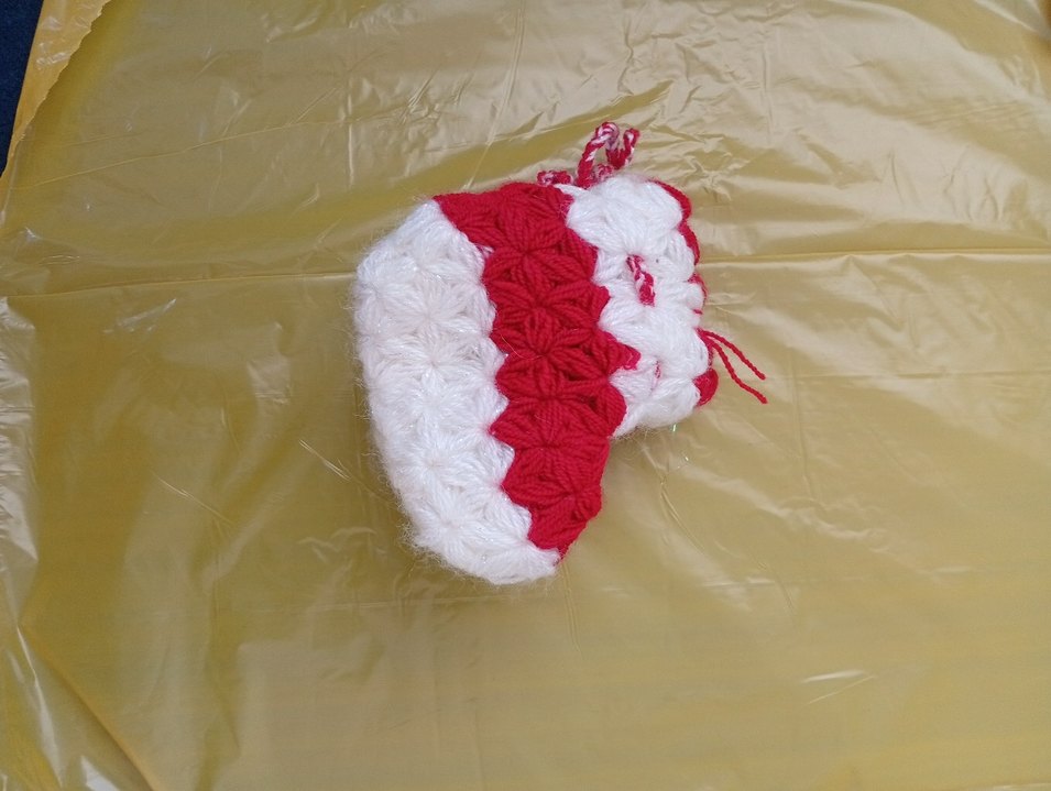 Kırmızı Nakışlı Örgü Kız Bebek Patik - Görsel 2