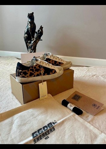 Golden Goose Deluxe 36