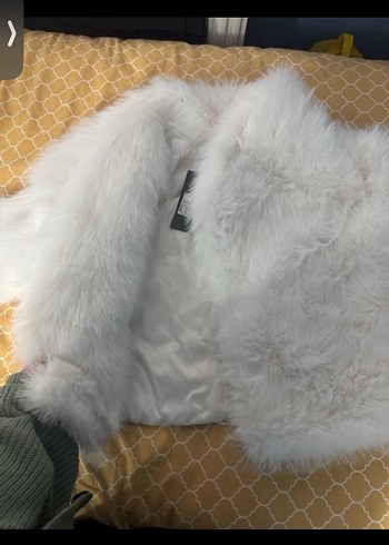 Diğer Sikligin Ve Sicakligin Beyaz Pelus Ceket