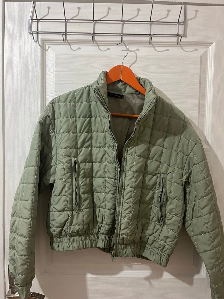 Yeşil Fermuarlı Kadın Mont - Görsel 3